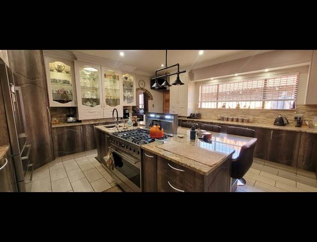 3 BEDROOM HOUSE FOR SALE IN BASSONIA